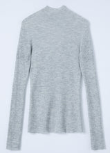 Load image into Gallery viewer, &quot;Callie&quot; Women Lightweight 100% Cashmere WHOLEGARMENT Sweater
